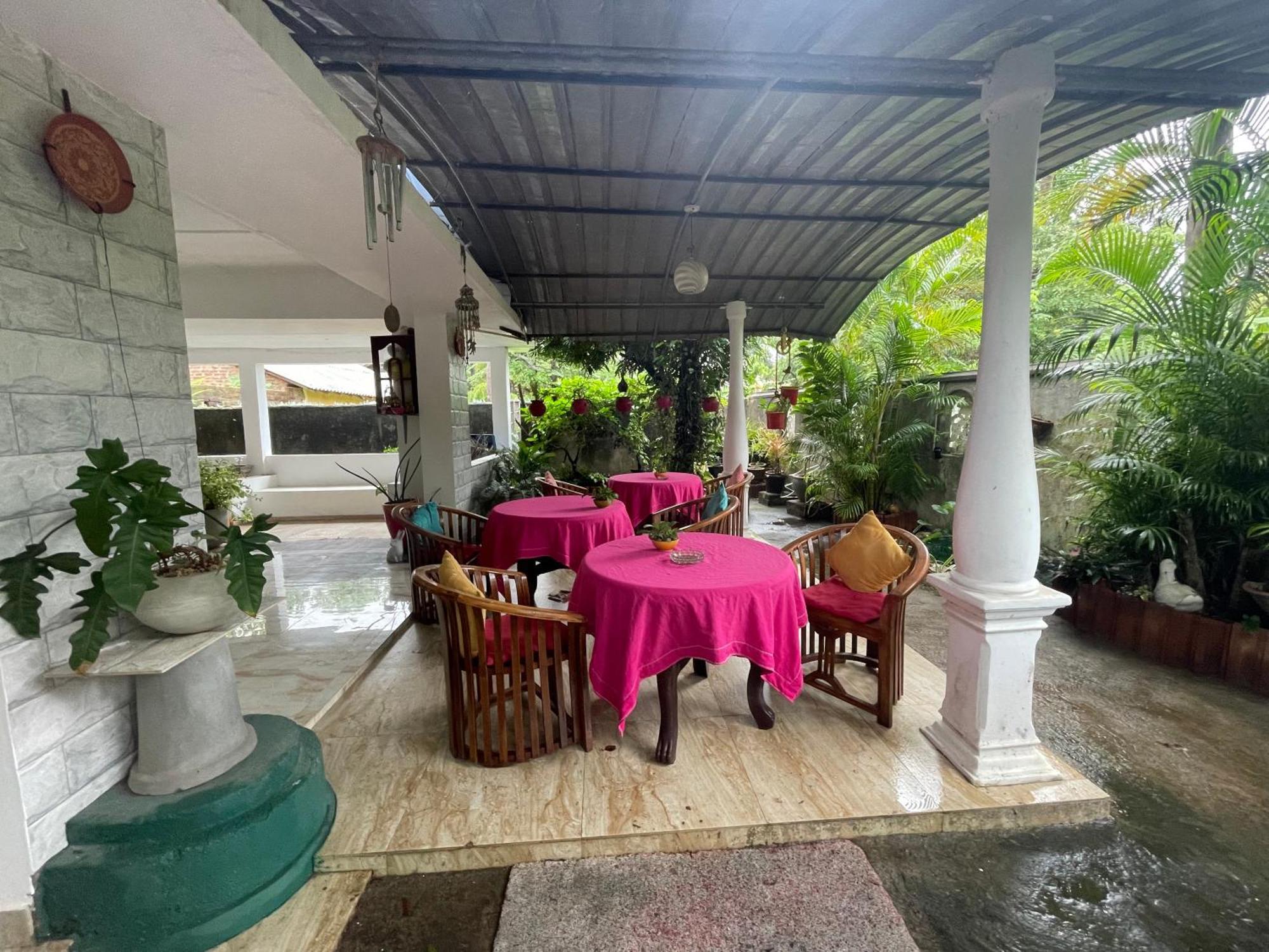 Hotel Rock Cascade Polonnaruwa Exterior foto