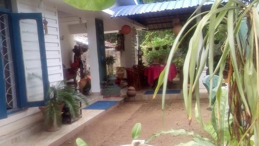 Hotel Rock Cascade Polonnaruwa Exterior foto